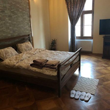 Old Historical Centre Apartment Брашов Экстерьер фото